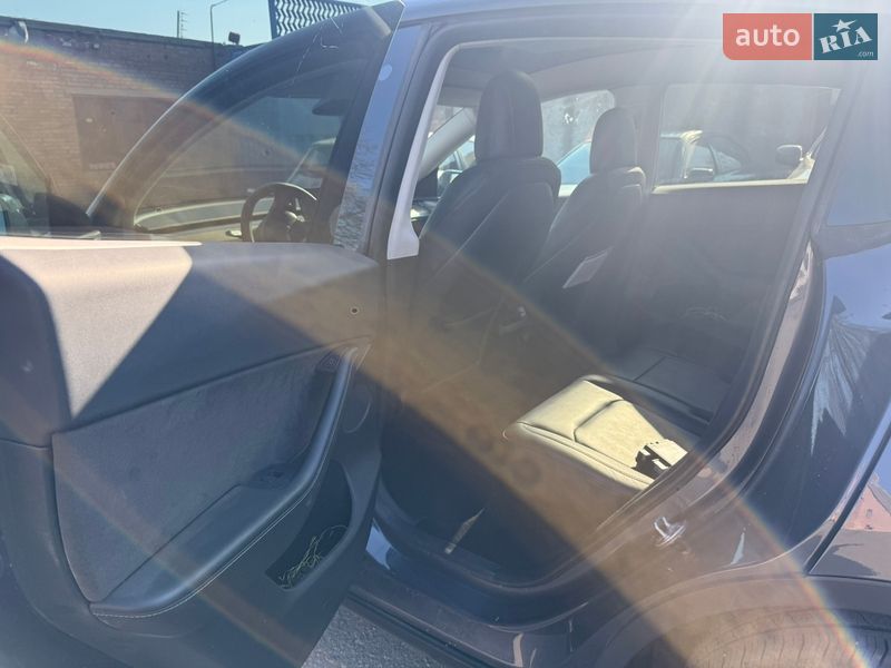 Внедорожник / Кроссовер Tesla Model Y 2022 в Умани