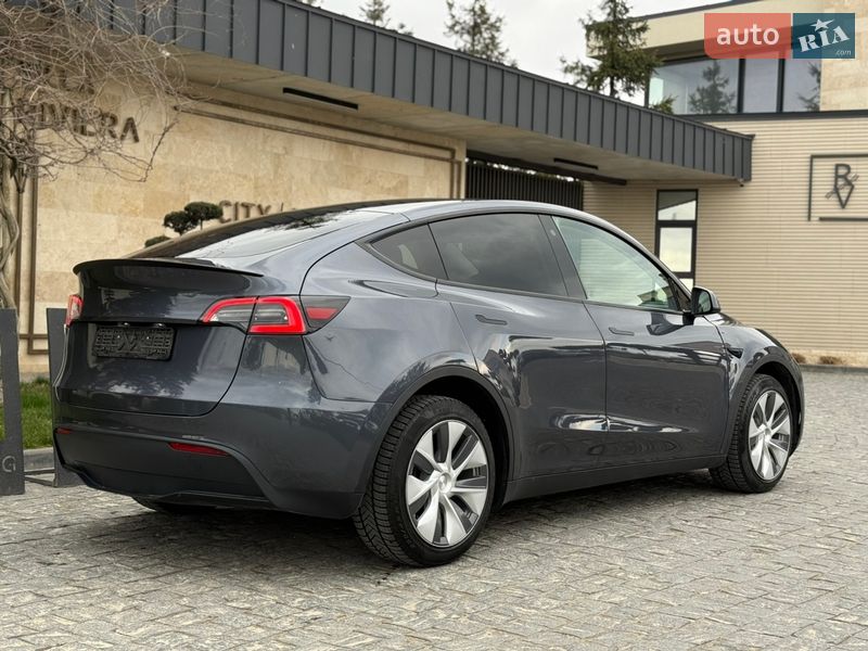 Позашляховик / Кросовер Tesla Model Y 2023 в Львові фото 17 Позашляховик / Кросовер Tesla Model Y 2023 в Львові