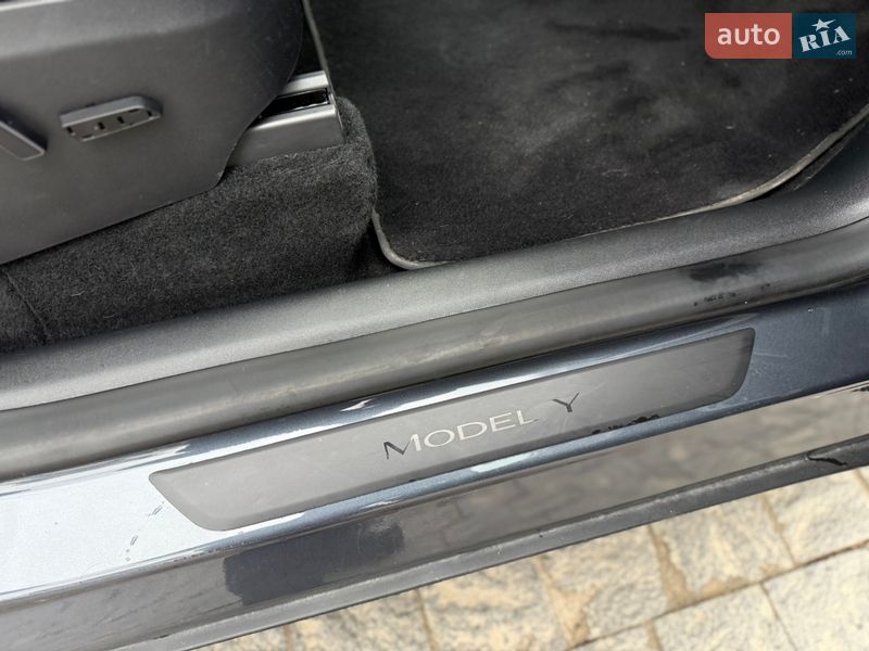Позашляховик / Кросовер Tesla Model Y 2023 в Львові фото 46 Позашляховик / Кросовер Tesla Model Y 2023 в Львові