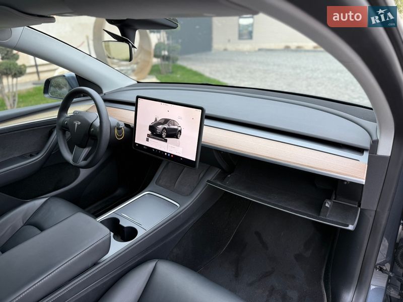 Позашляховик / Кросовер Tesla Model Y 2023 в Львові фото 49 Позашляховик / Кросовер Tesla Model Y 2023 в Львові