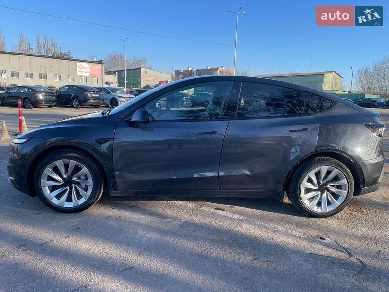 Позашляховик / Кросовер Tesla Model Y 2025 в Рівному