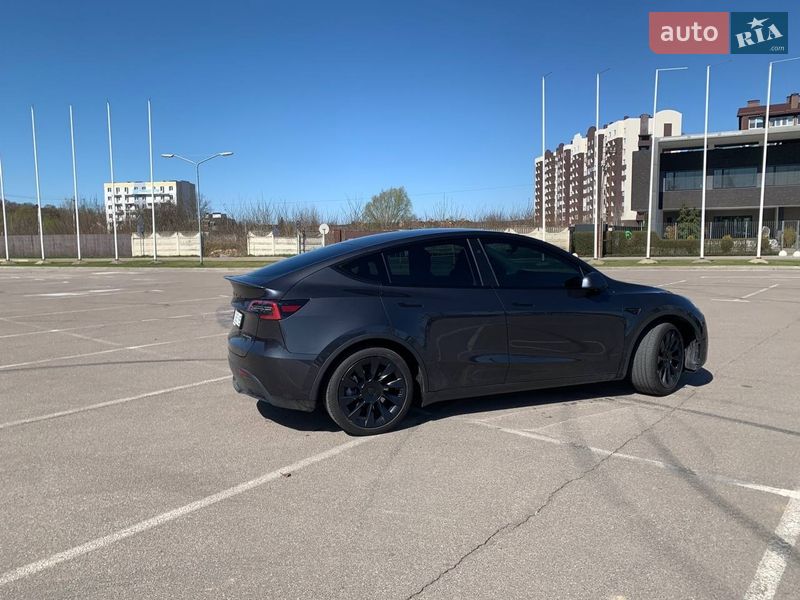 Внедорожник / Кроссовер Tesla Model Y 2024 в Киеве