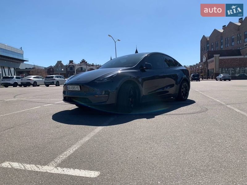 Внедорожник / Кроссовер Tesla Model Y 2024 в Киеве
