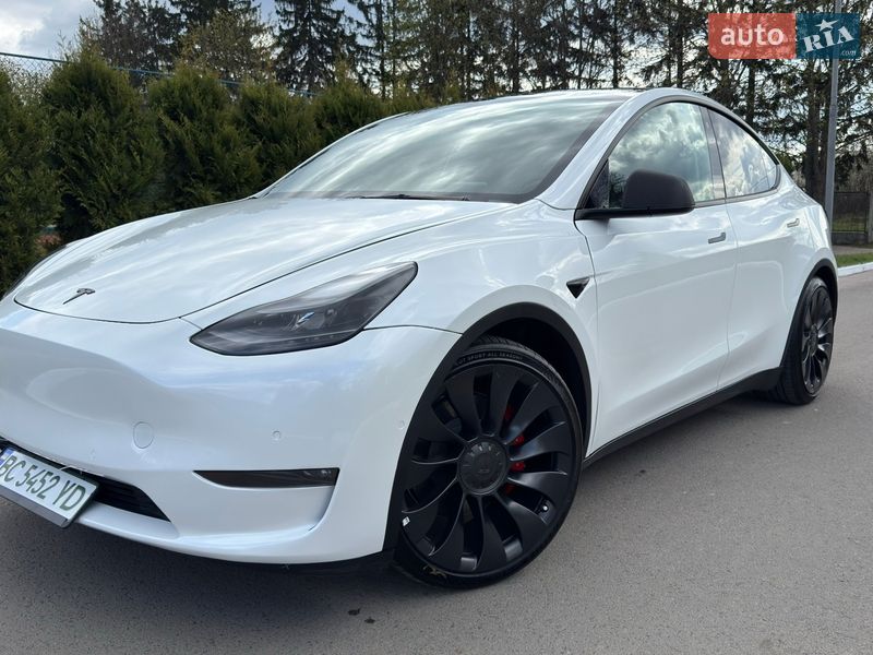 Внедорожник / Кроссовер Tesla Model Y 2022 в Луцке