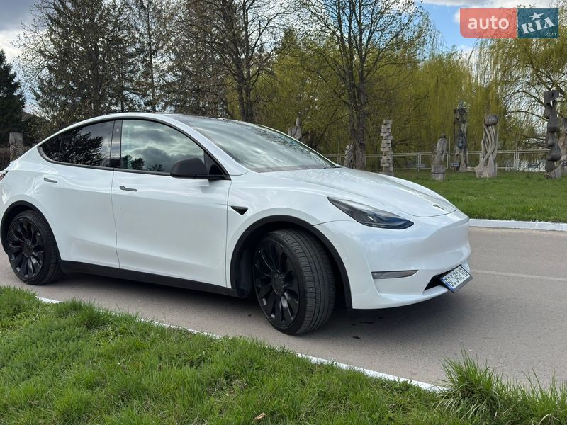 Внедорожник / Кроссовер Tesla Model Y 2022 в Луцке