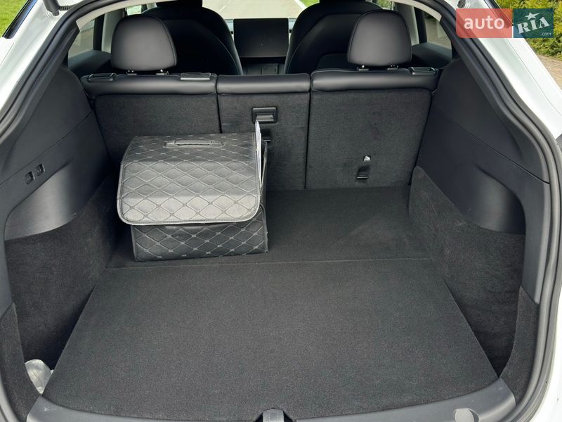 Внедорожник / Кроссовер Tesla Model Y 2022 в Луцке