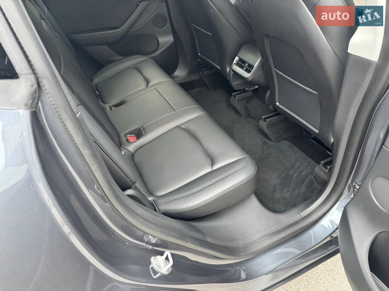 Внедорожник / Кроссовер Tesla Model Y 2021 в Днепре