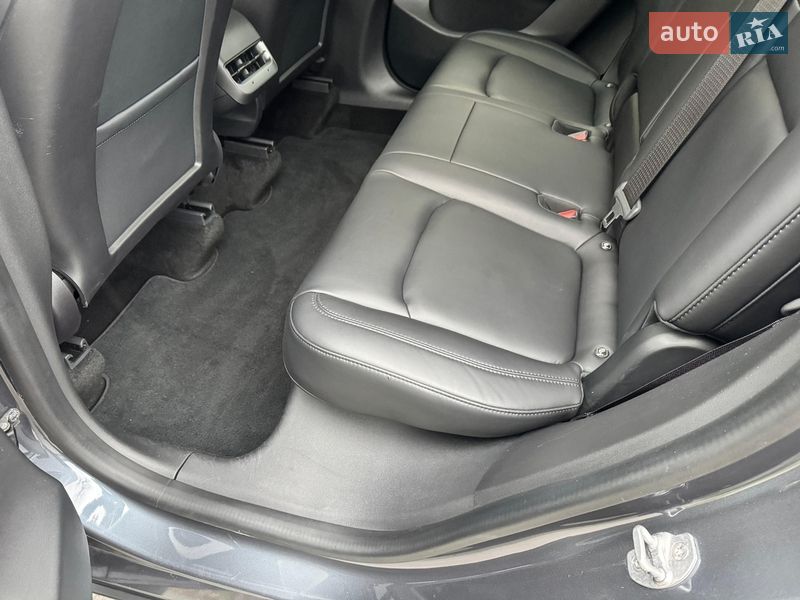 Внедорожник / Кроссовер Tesla Model Y 2021 в Днепре