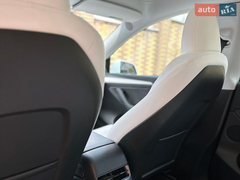 Внедорожник / Кроссовер Tesla Model Y 2024 в Тячеве