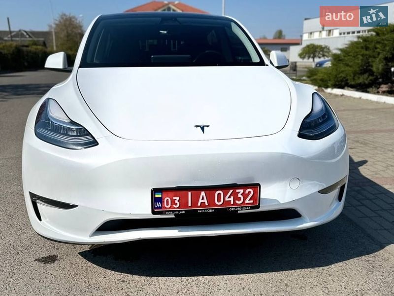 Внедорожник / Кроссовер Tesla Model Y 2023 в Ужгороде