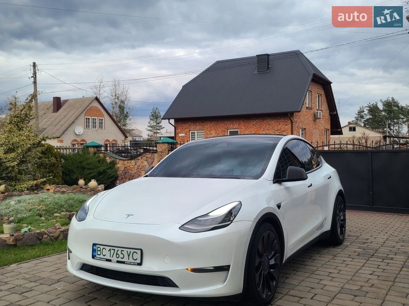 Внедорожник / Кроссовер Tesla Model Y 2020 в Львове
