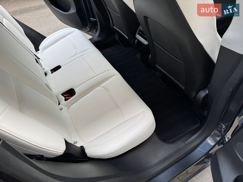 Позашляховик / Кросовер Tesla Model Y 2022 в Запоріжжі