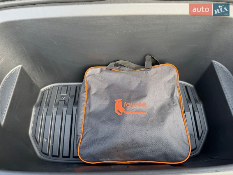 Внедорожник / Кроссовер Tesla Model Y 2023 в Одессе