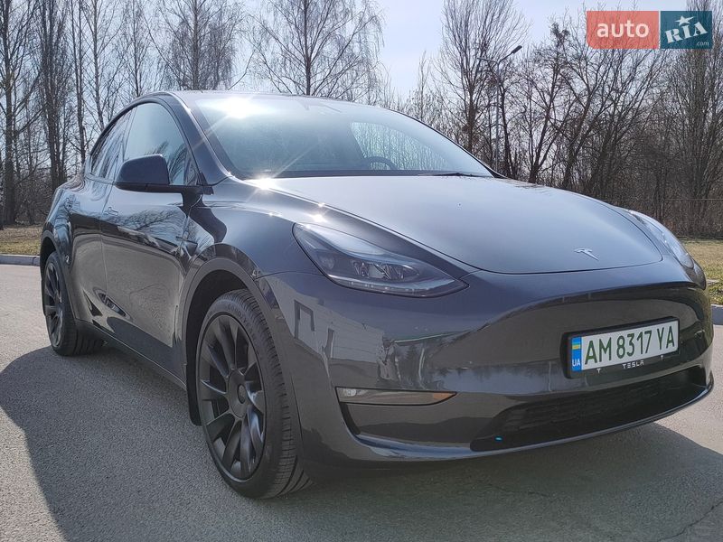 Внедорожник / Кроссовер Tesla Model Y 2025 в Киеве