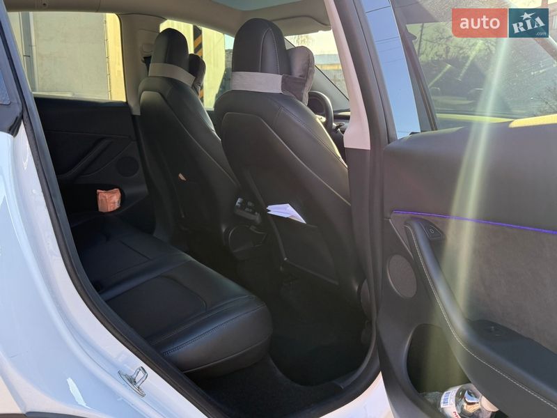 Внедорожник / Кроссовер Tesla Model Y 2022 в Киеве фото 10 Внедорожник / Кроссовер Tesla Model Y 2022 в Киеве