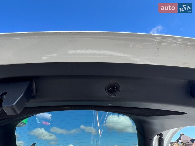 Внедорожник / Кроссовер Tesla Model Y 2022 в Луцке