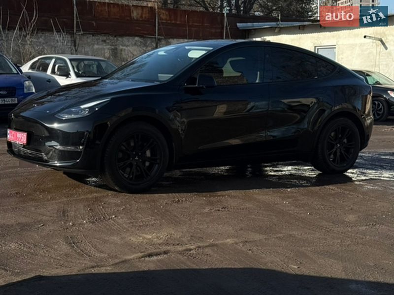 Внедорожник / Кроссовер Tesla Model Y 2024 в Львове