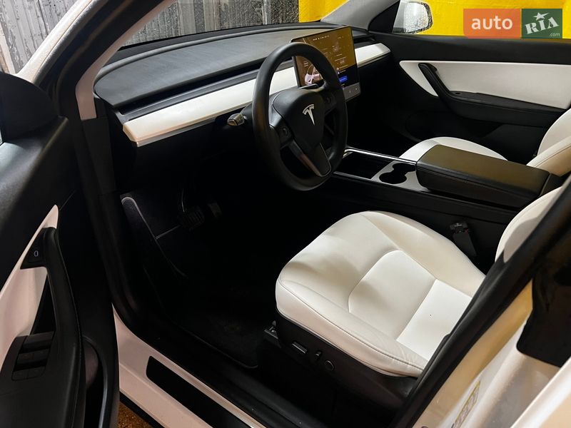 Внедорожник / Кроссовер Tesla Model Y 2021 в Белой Церкви
