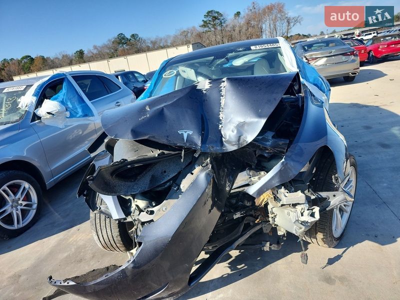 Внедорожник / Кроссовер Tesla Model Y 2024 в Запорожье