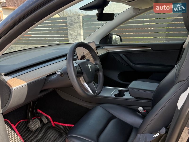 Позашляховик / Кросовер Tesla Model Y 2022 в Долині фото 2 Позашляховик / Кросовер Tesla Model Y 2022 в Долині