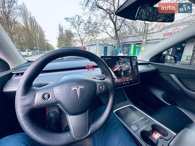 Внедорожник / Кроссовер Tesla Model Y 2022 в Киеве