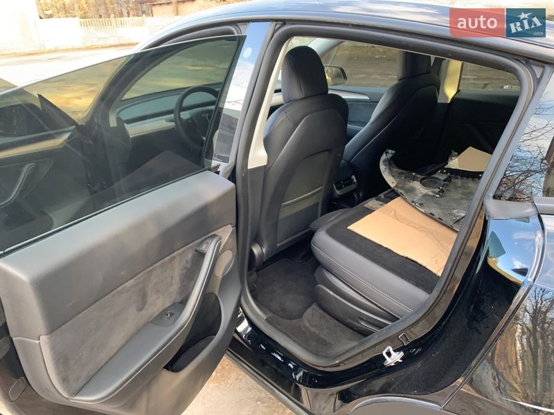 Внедорожник / Кроссовер Tesla Model Y 2022 в Киеве