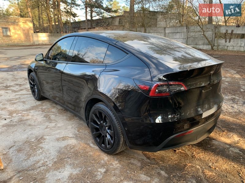 Внедорожник / Кроссовер Tesla Model Y 2022 в Киеве