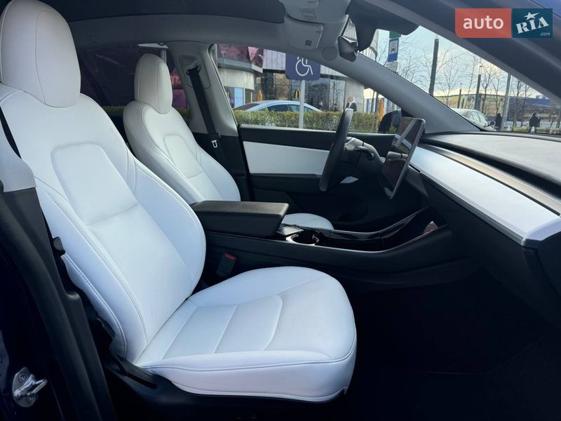 Позашляховик / Кросовер Tesla Model Y 2020 в Києві