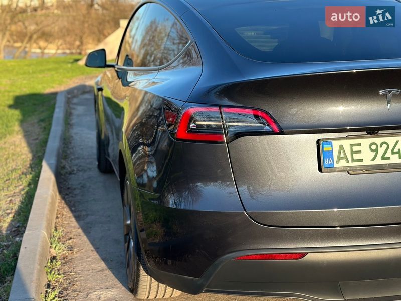 Внедорожник / Кроссовер Tesla Model Y 2024 в Кривом Роге