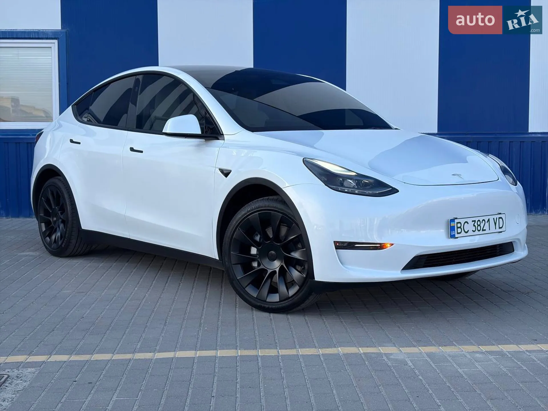 2024 Tesla Model Y - мініатюра 4