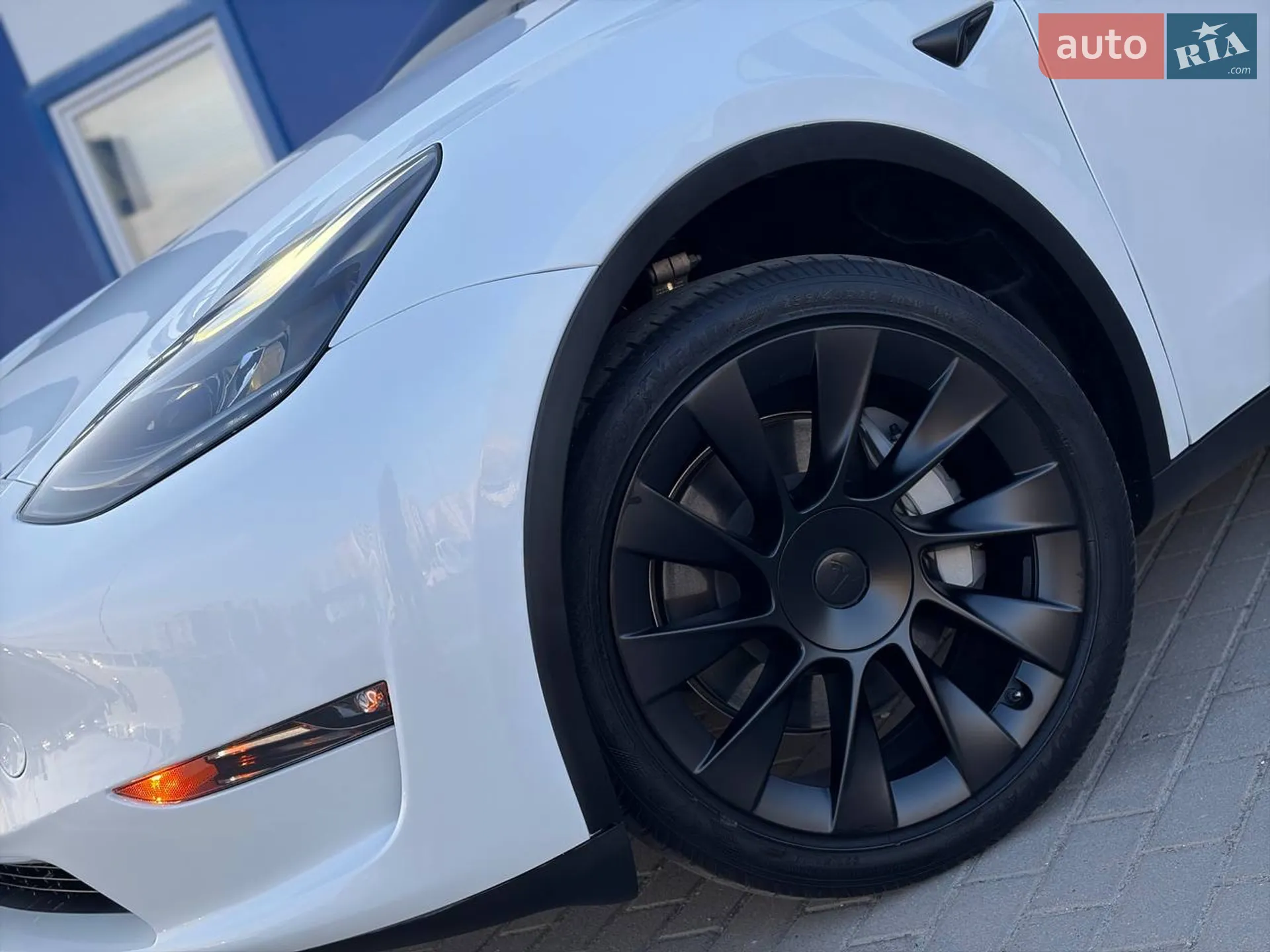 2024 Tesla Model Y - мініатюра 23