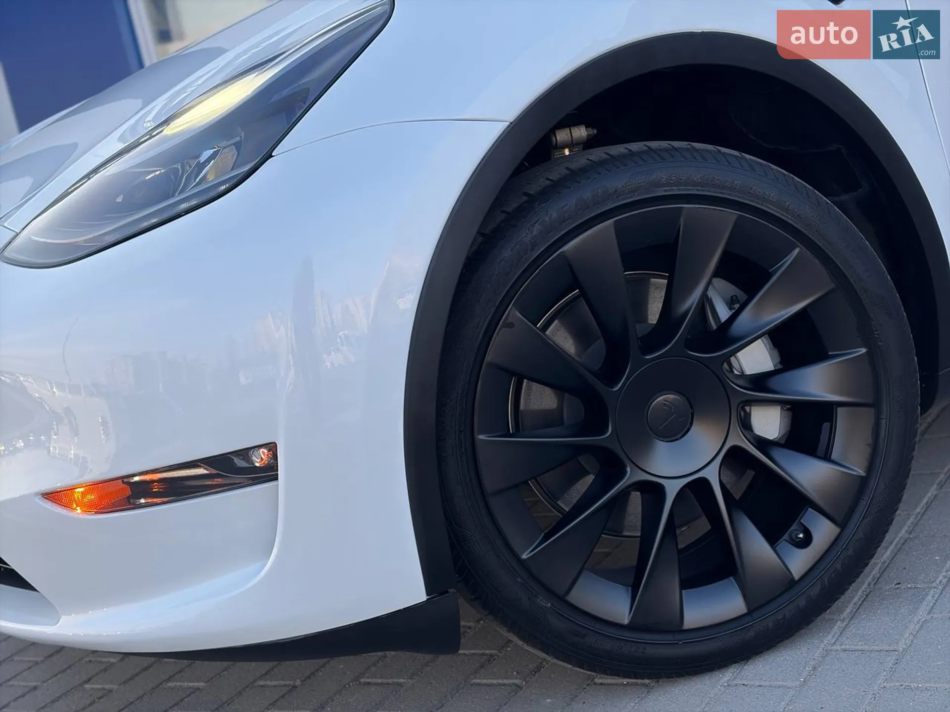 2024 Tesla Model Y - мініатюра 24