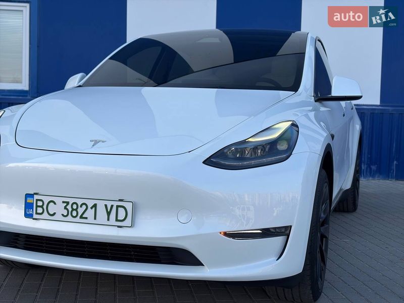 Внедорожник / Кроссовер Tesla Model Y 2024 в Дрогобыче