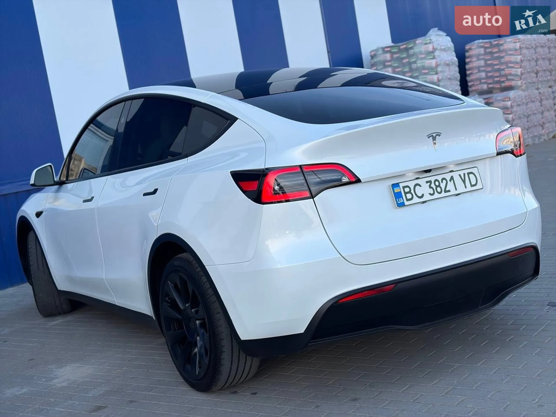 2024 Tesla Model Y - мініатюра 35