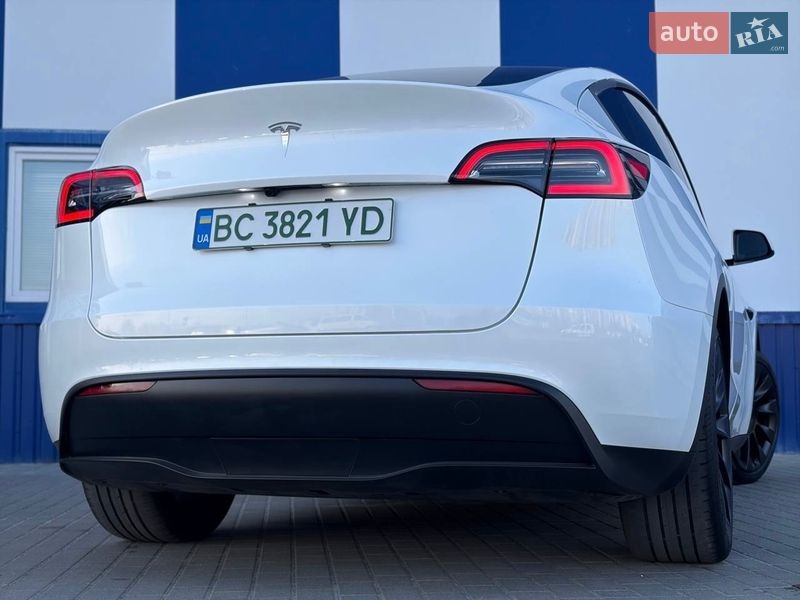 Внедорожник / Кроссовер Tesla Model Y 2024 в Дрогобыче