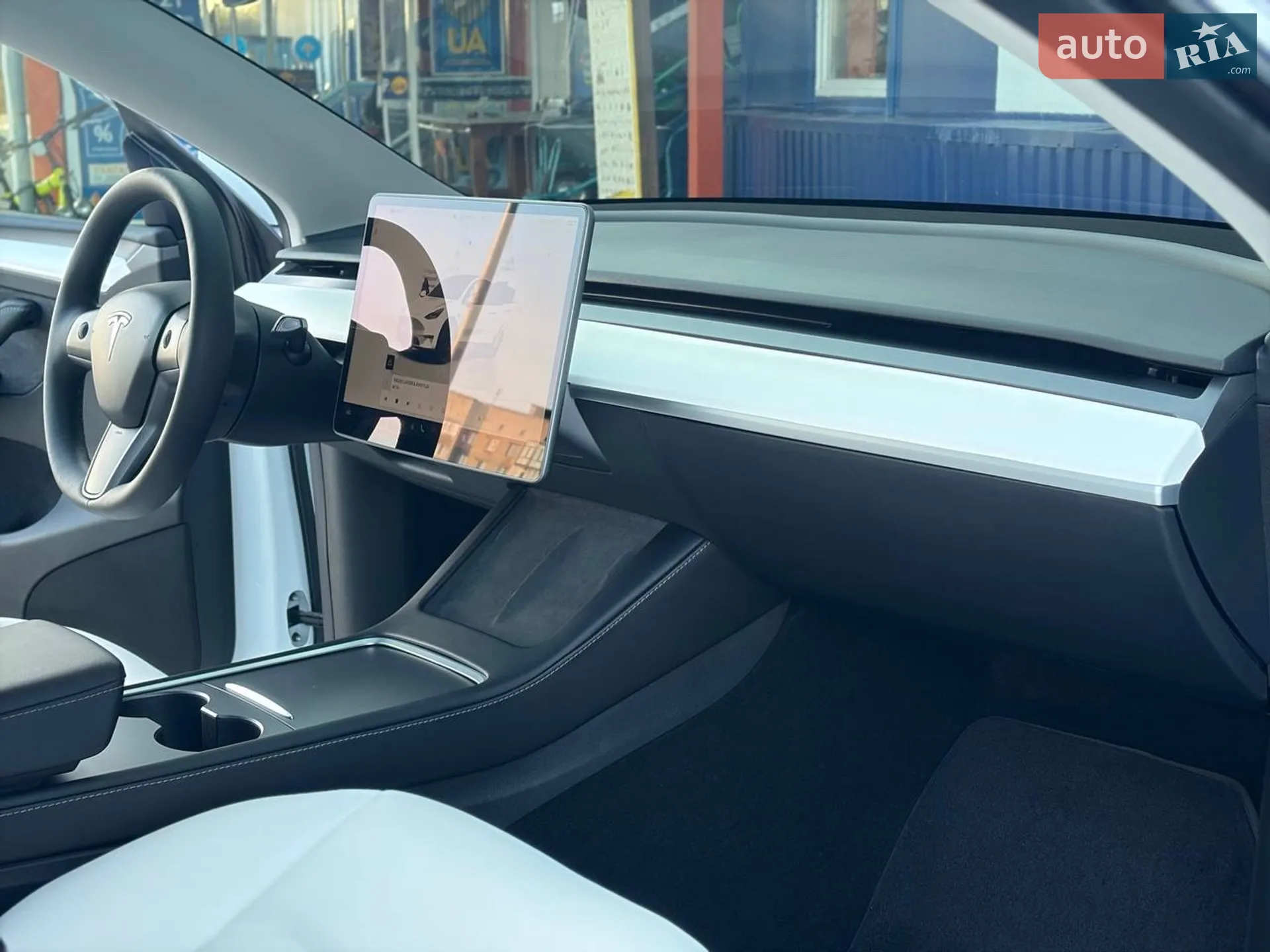 2024 Tesla Model Y - мініатюра 70