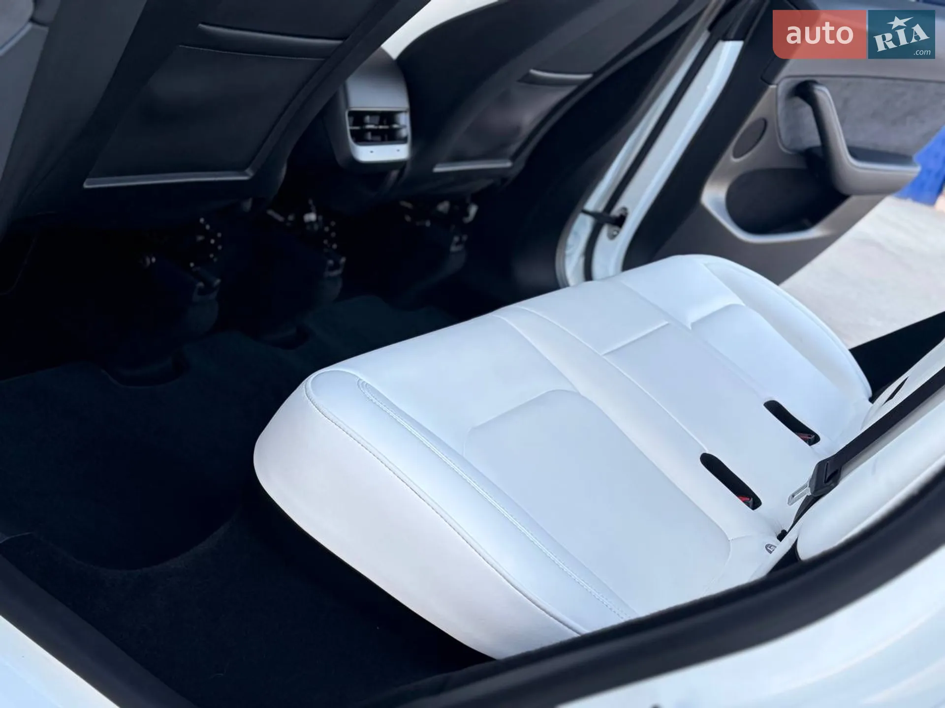 2024 Tesla Model Y - мініатюра 81