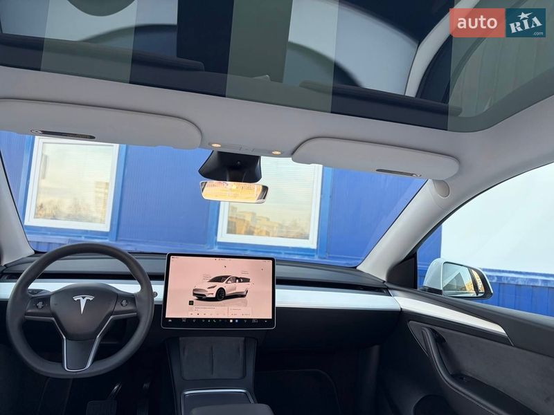 Внедорожник / Кроссовер Tesla Model Y 2024 в Дрогобыче