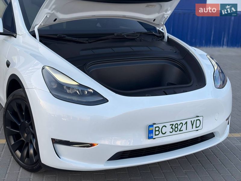Внедорожник / Кроссовер Tesla Model Y 2024 в Дрогобыче