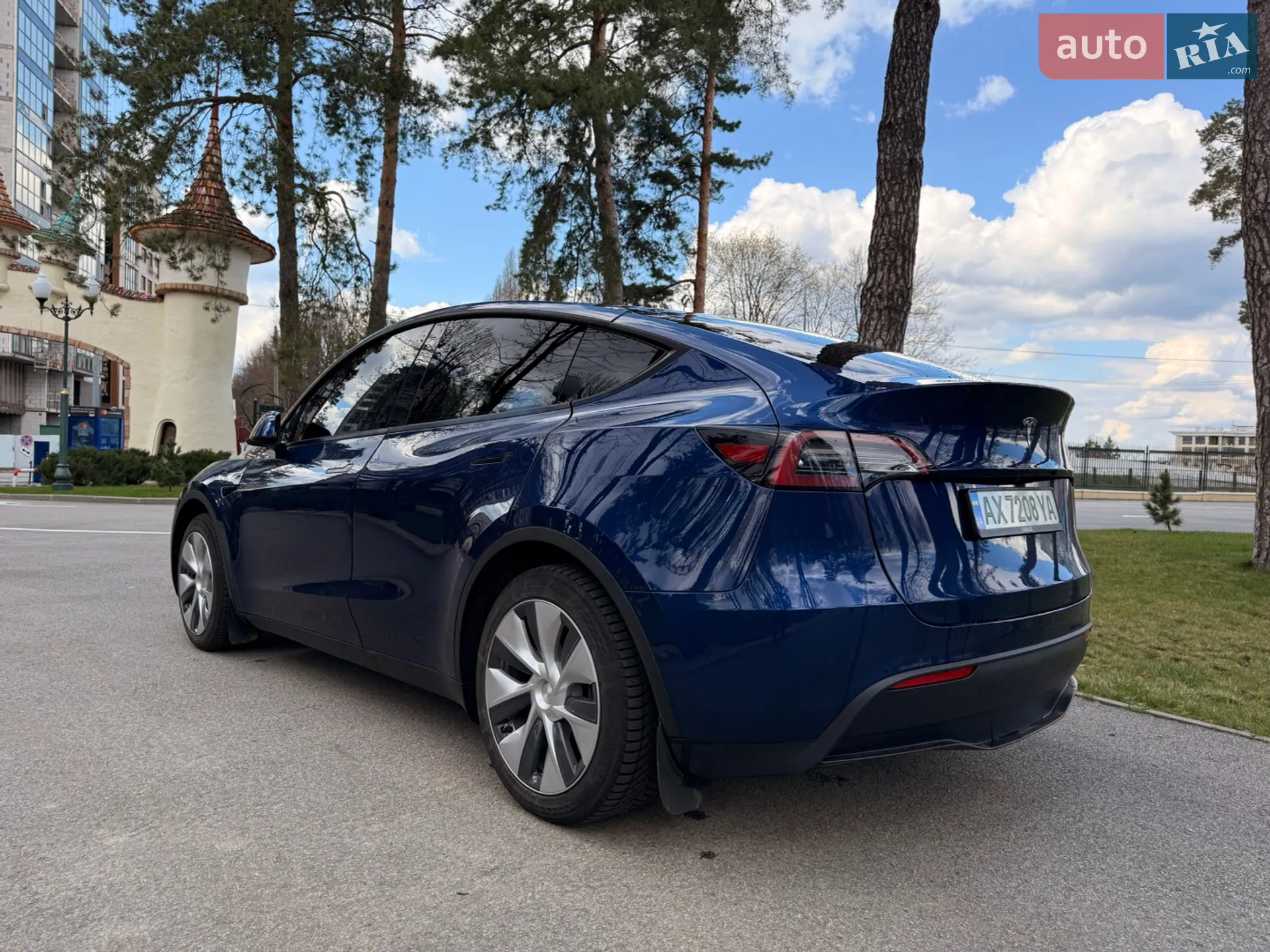 2023 Tesla Model Y - мініатюра 5