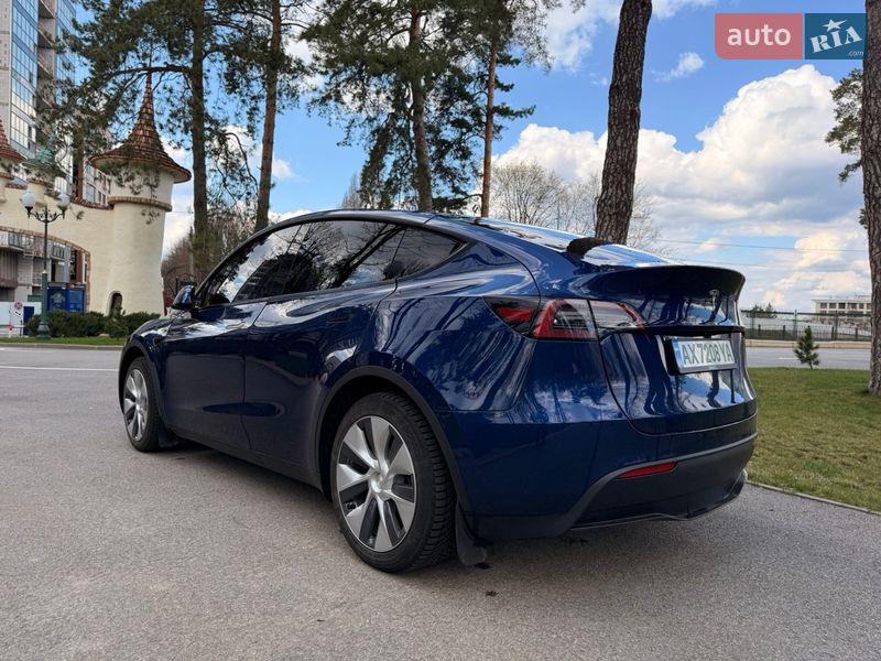 Внедорожник / Кроссовер Tesla Model Y 2023 в Харькове