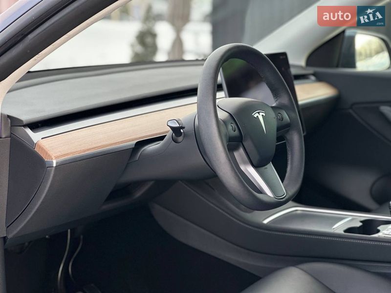 Внедорожник / Кроссовер Tesla Model Y 2022 в Киеве