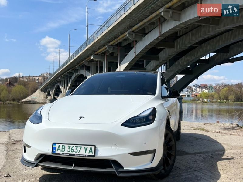 Внедорожник / Кроссовер Tesla Model Y 2021 в Виннице