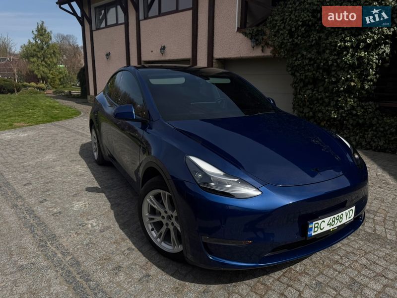 Позашляховик / Кросовер Tesla Model Y 2021 в Львові
