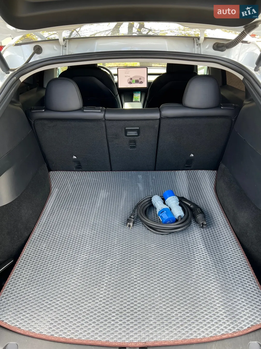 2022 Tesla Model Y - мініатюра 17