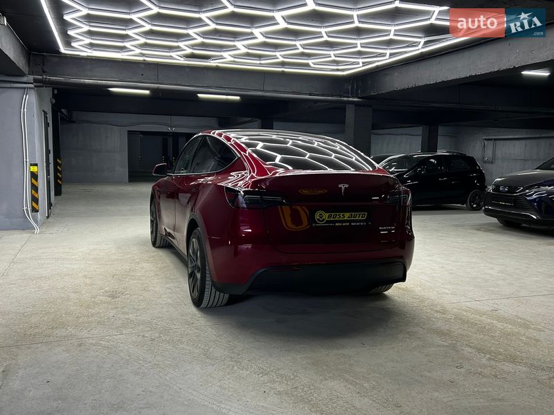 Позашляховик / Кросовер Tesla Model Y 2025 в Чернівцях фото 6 Позашляховик / Кросовер Tesla Model Y 2025 в Чернівцях