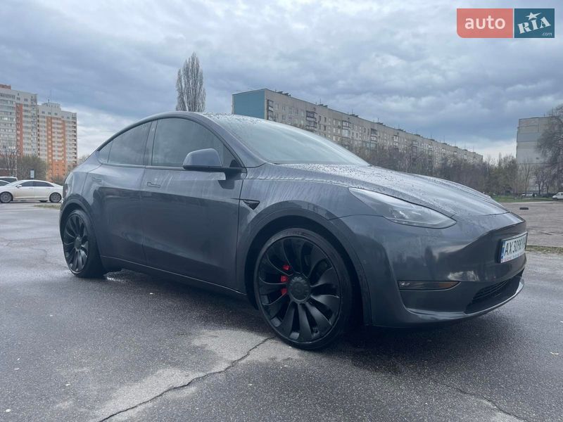 Позашляховик / Кросовер Tesla Model Y 2022 в Харкові