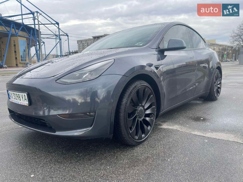 Позашляховик / Кросовер Tesla Model Y 2022 в Харкові