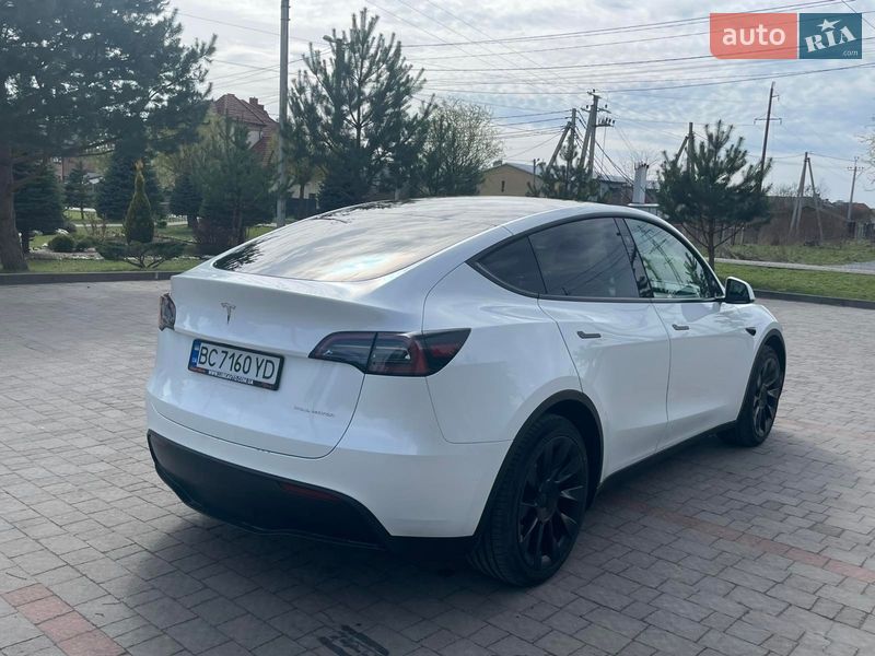Позашляховик / Кросовер Tesla Model Y 2023 в Львові фото 4 Позашляховик / Кросовер Tesla Model Y 2023 в Львові