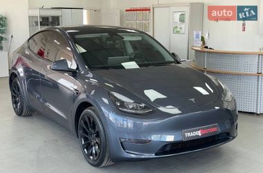 Позашляховик / Кросовер Tesla Model Y 2023 в Києві